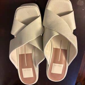 Dolce Vita dressy women’s block heel sz 7. Off white color.